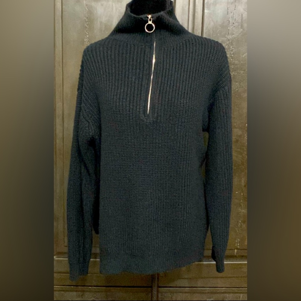 Black PULLOVER oversized sweater tunic - size Large